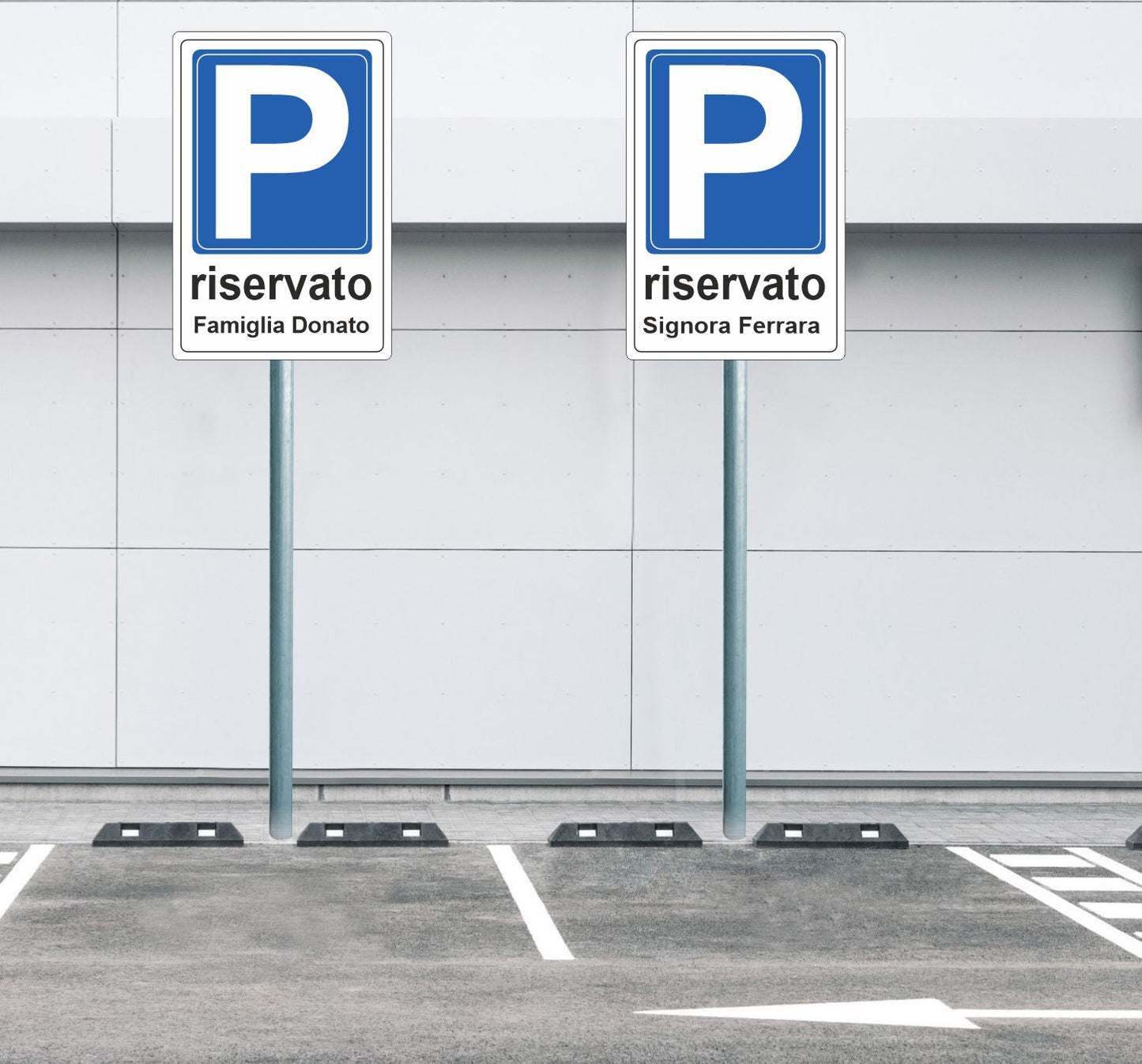 Pubblimania CARTELLO PARCHEGGIO RISERVATO CON PERSONALIZZAZIONE, per installazione a paletto. Completo di Staffe e Bulloni