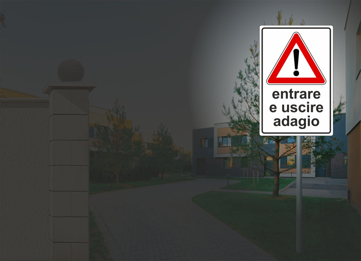 Pubblimania CARTELLO ENTRARE E USCIRE ADAGIO per installazione a paletto. Cartello per esterno